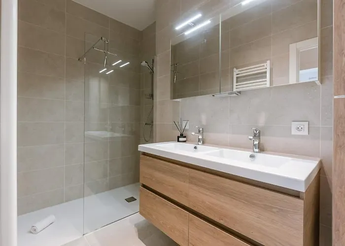 Casiola - Brand New With Terrace - Pets Welcome! *