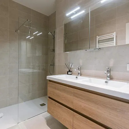 Huswell - Brand New With Terrace - Pets Welcome! Сasa de vacaciones *