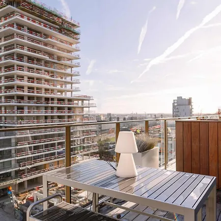 Huswell - Brand New With Terrace - Pets Welcome!