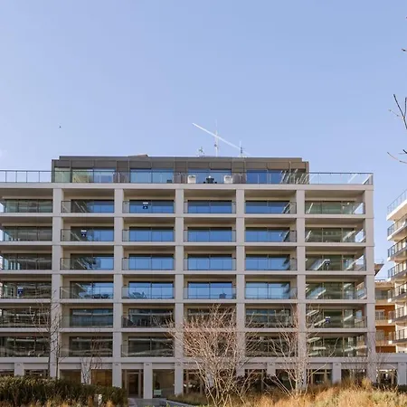 Huswell - Brand New With Terrace - Pets Welcome! *